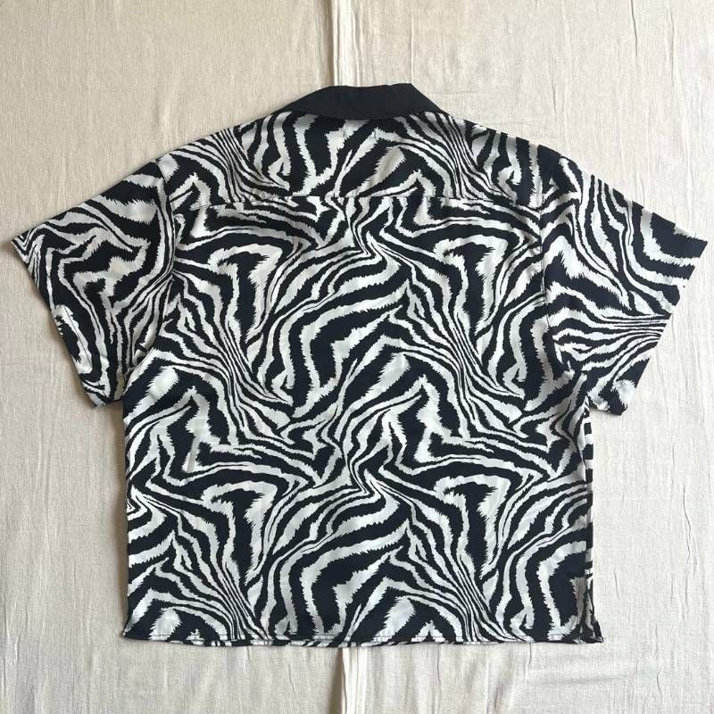 希少　完売品　9090　ナインティナインティ　m/o　ミオ　コラボレーション　Zebra Shirts　しまうま　アニマル柄　オープンカラー　開襟ポリシャツ　半袖　襟ロゴ刺繍　M　ブラック　みきおだ　みっき〜　おだけい　yutori　ストリート　個性派