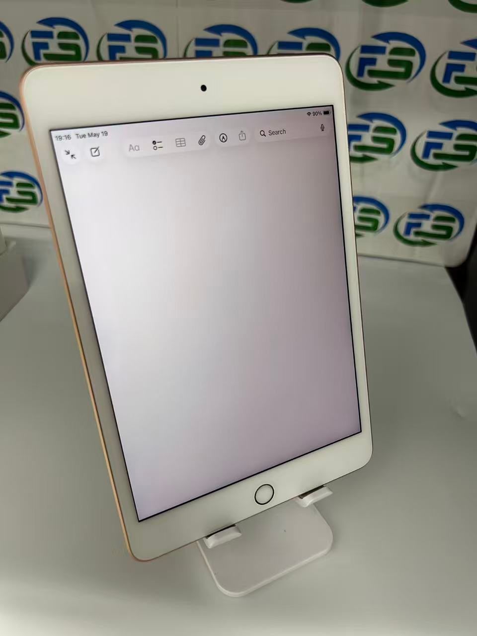 iPad mini 5 64GB ゴールド 訳あり ヤケ小 - メルカリ