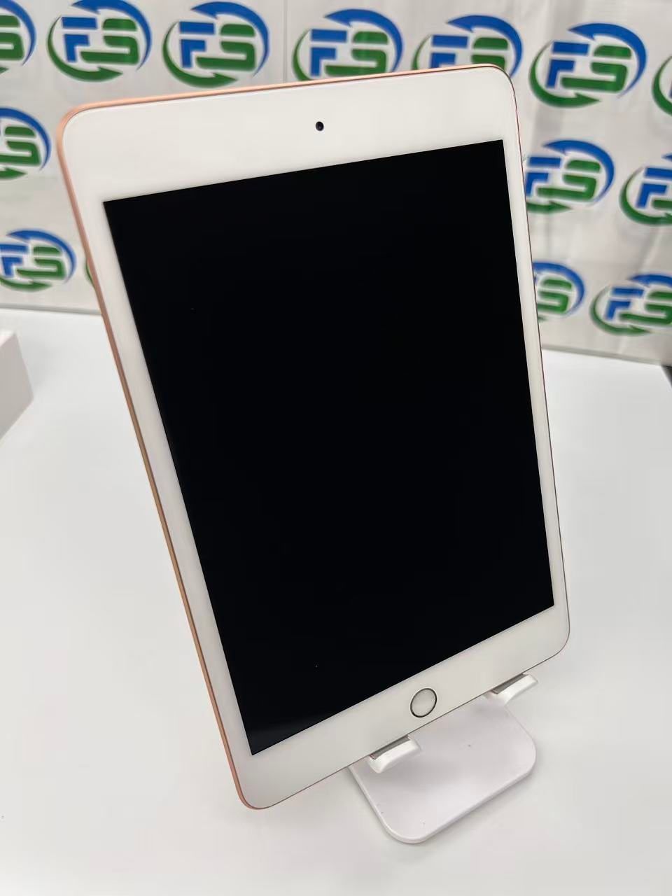 iPad mini 5 64GB ゴールド 訳あり ヤケ小 - メルカリ