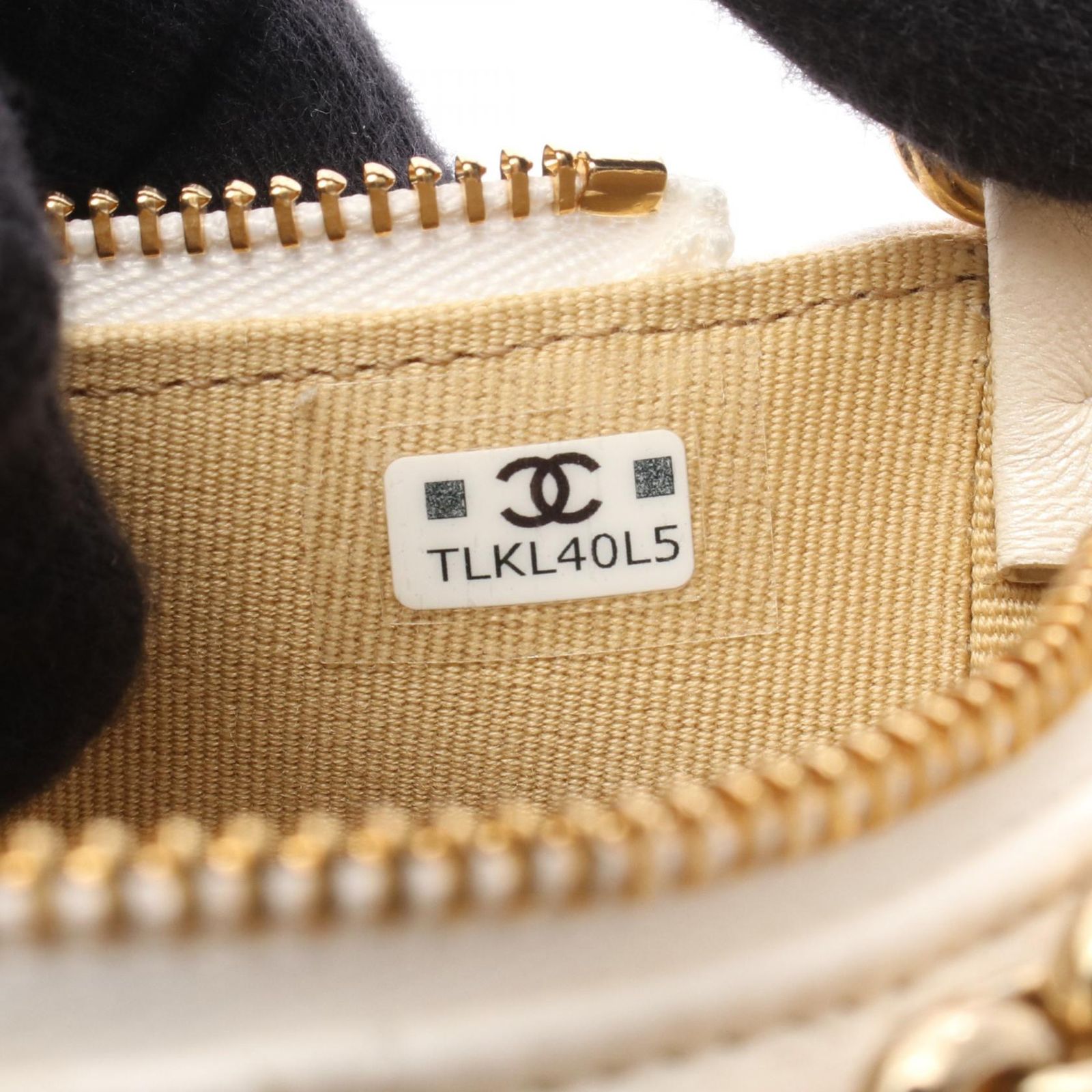 シャネル CHANEL ショルダーバッグ マトラッセ スモール パールホワイト ラムスキン(羊革) マトラッセ スモール チェーンショルダー レディース Used A シャネル CHANEL ショルダーバッグ マトラッセ スモール パールホワイト ラムスキン(羊革) マトラッセ スモール チェーンショルダー レディース Used A