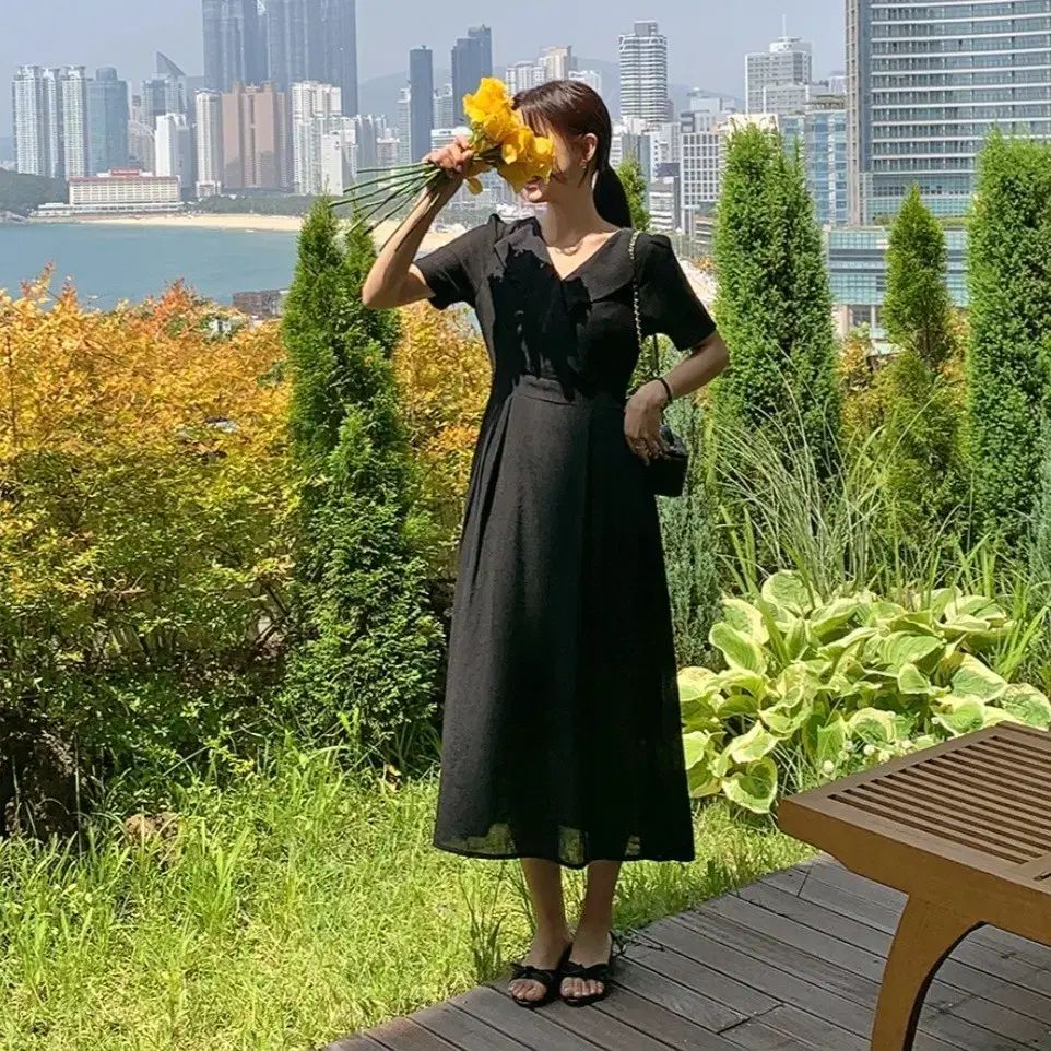 新品) リンクル素材 ブラック ロング丈ワンピース 半袖ワンピース ゲストルック