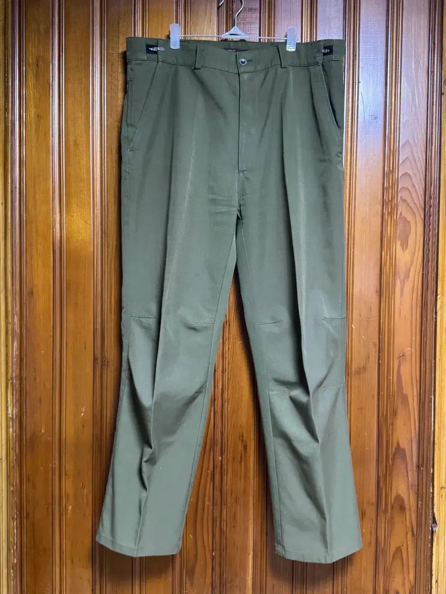 ヨーロッパ ヴィンテージ 90s LEVI'S ALL-DUTY ウォーク パンツ Gorp Core オリーブ