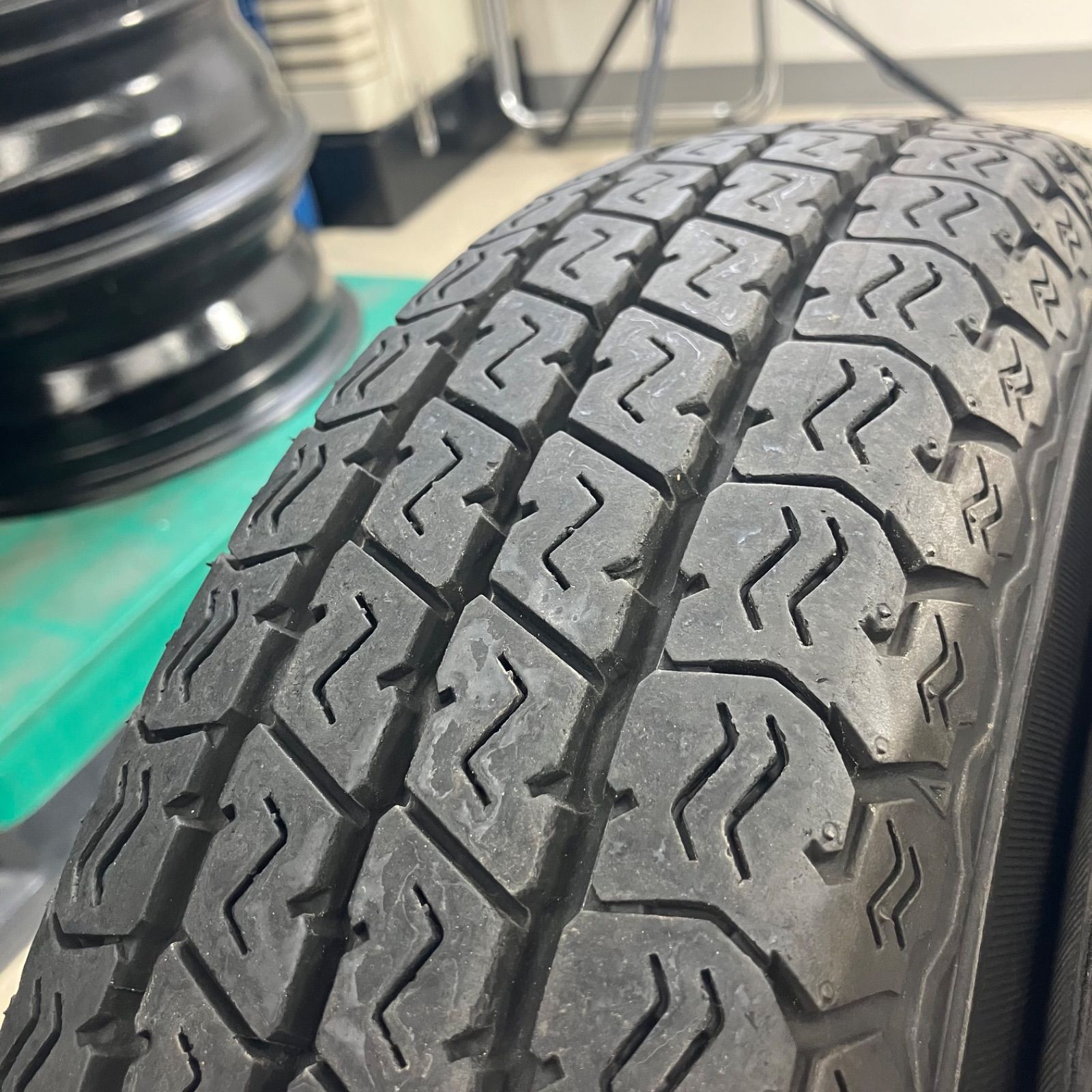 22年製/23年製 145/80R12 80/78N LT ヨコハマ スーパーバン356(夏