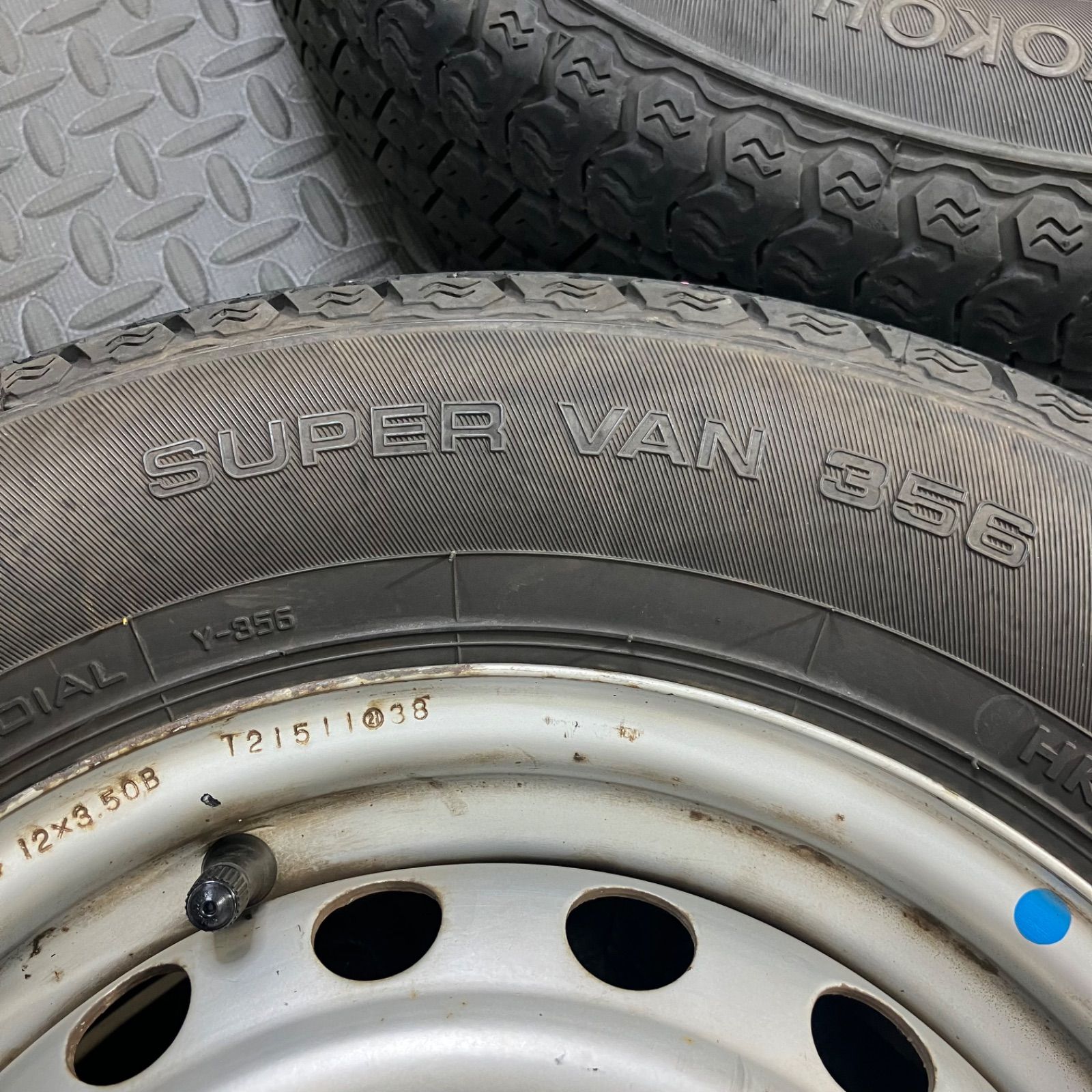 22年製/23年製 145/80R12 80/78N LT ヨコハマ スーパーバン356(夏 22年製/23年製 145/80R12 80/78N LT ヨコハマ スーパーバン356(夏