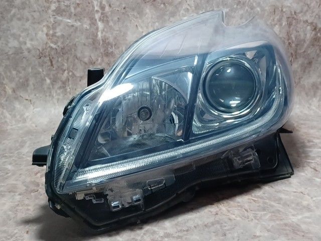 コーティング済 プリウス ZVW30 左ヘッドランプ・ヘッドライト G コイト 47-52 81150-47411 9AE