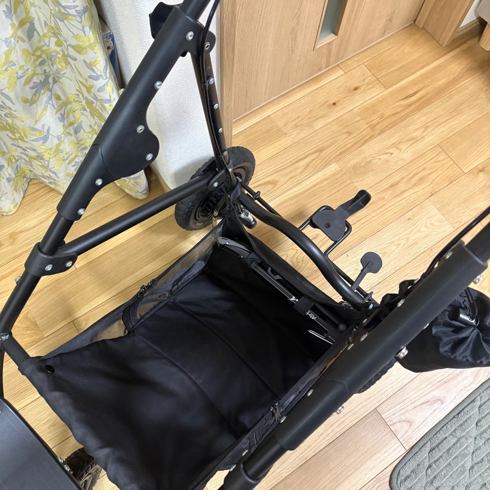 美品 エアバギーココ プレミア フレームのみ レザーハンドル ブレーキ