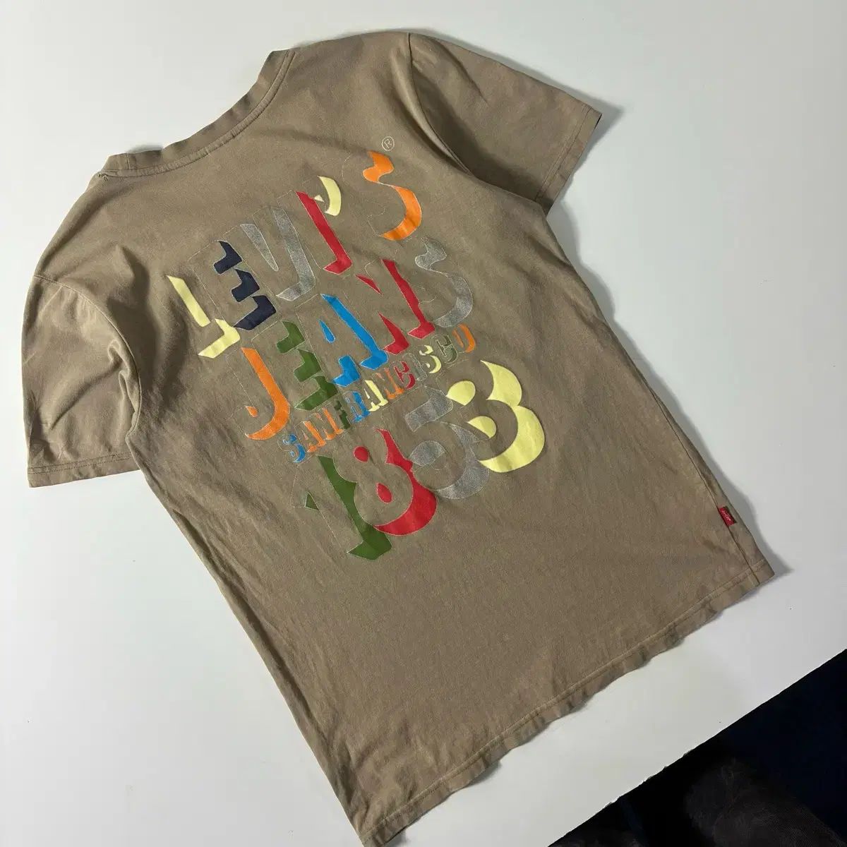 LEVI'S リーバイス 赤タブ コットン レターマン ベージュ 半袖Tシャツ