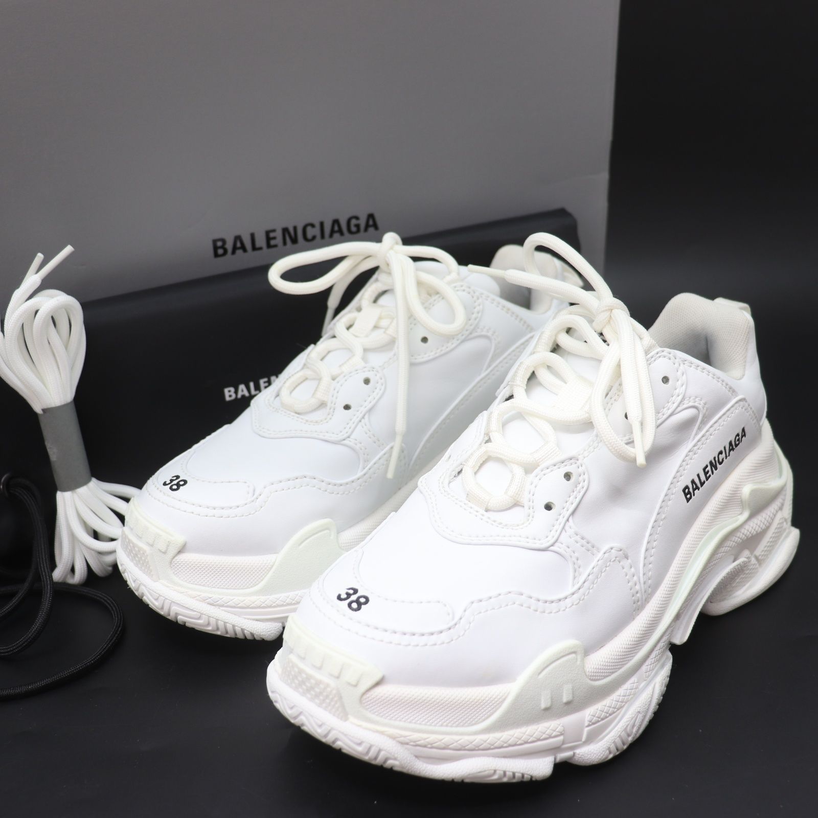 BALENCIAGA TRIPLE S スニーカー 41 ホワイト 付属品付 ITYM7UYH5SRS 美品 BALENCIAGA バレンシアガTriple S トリプルS