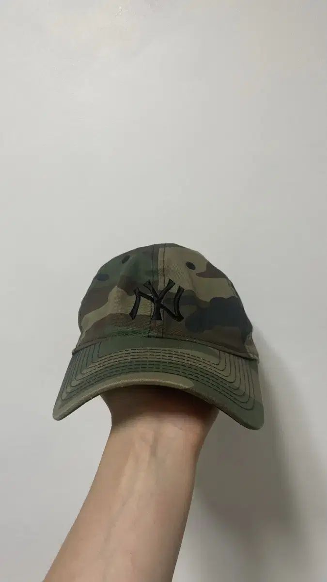 ディスイズネバーザット × NEW ERA カモ ウール帽子