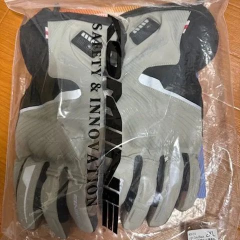 KONAMI グローブ
