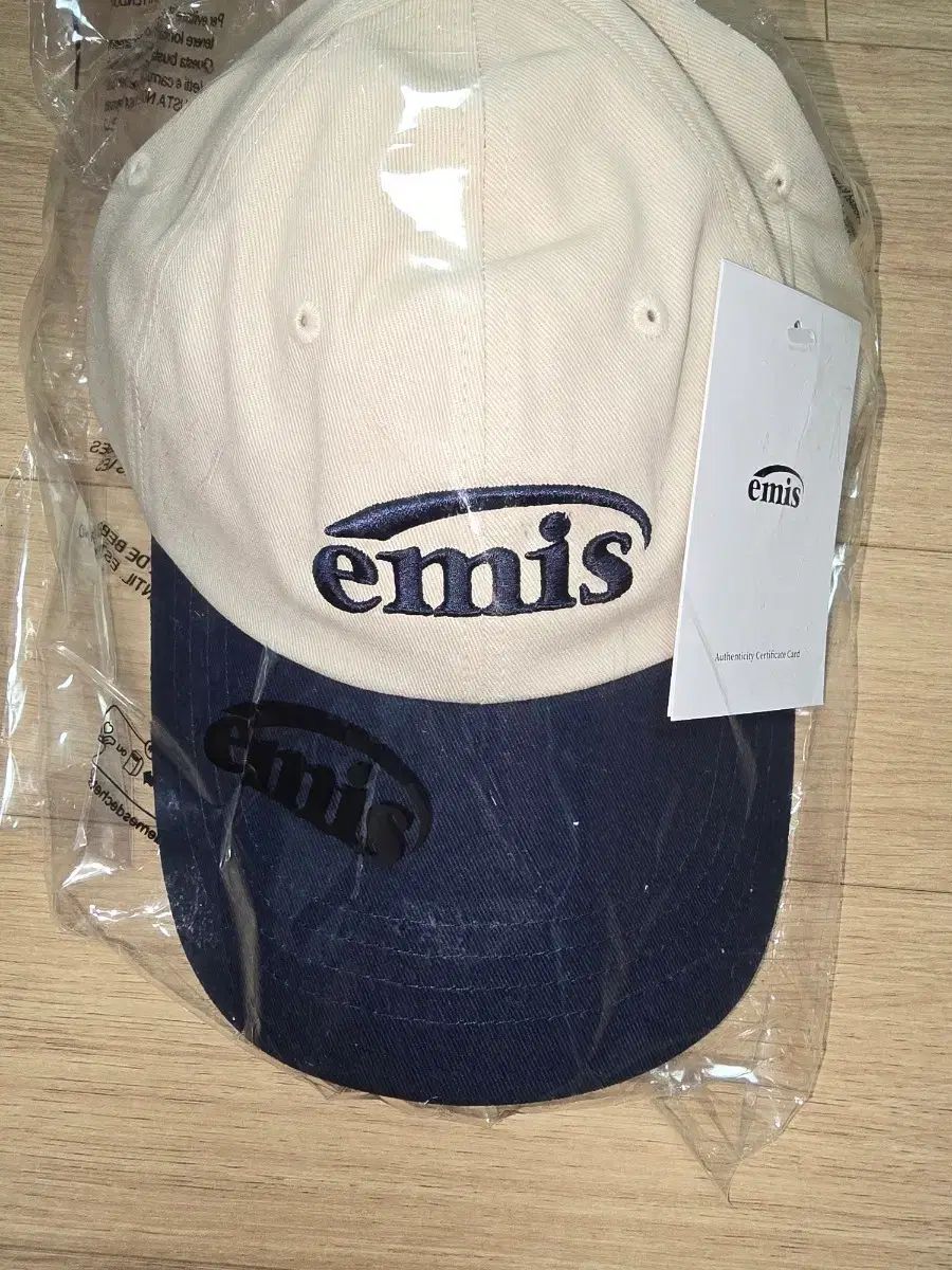 EMIS エミス ベースボールキャップ アイボリー/ネイビー 新品