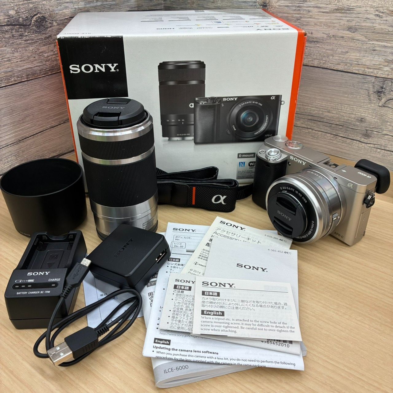 【新品箱入】　販売明細付属　保証書無記入　ソニー　ILCE-6000Y/B α6000 【全額返金保証】美品｜ソニー ILCE-6000Y ダブルズームレンズ