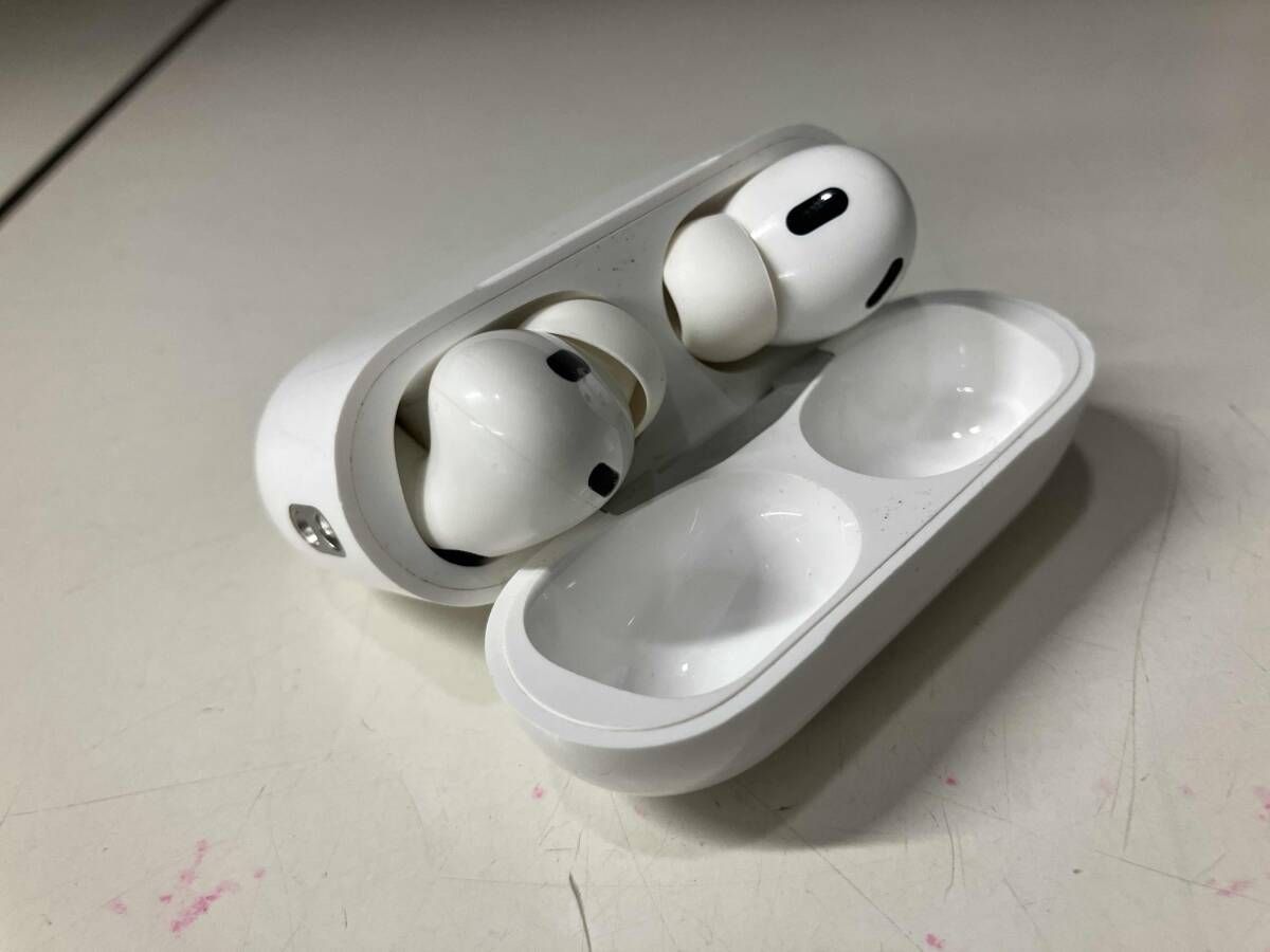 Apple MQD83J/A AirPods (第2世代) イヤホン （本体のみ）外箱なし