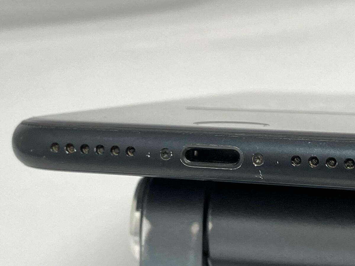 数量限定，定番人気】 au 【SIMロックなし】MMYC3J/A iPhone SE(第3