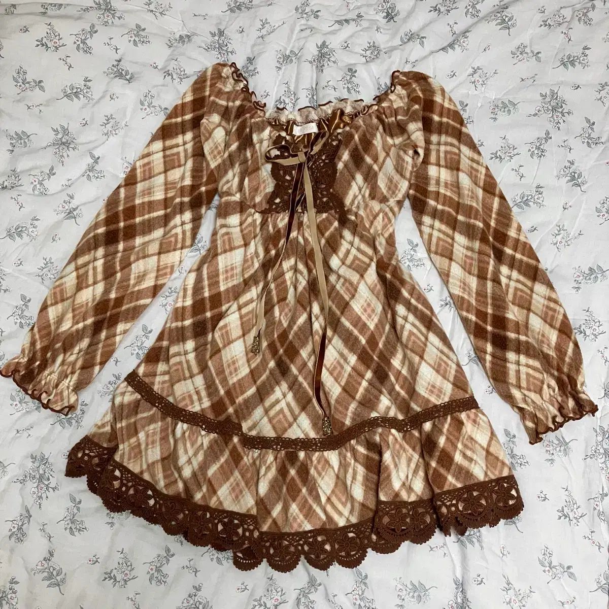 3時までこの価格)クラシック LIZ LISA 必須アイテム いちごチョコ CHECK ONE PIECE キュロット アーガイル