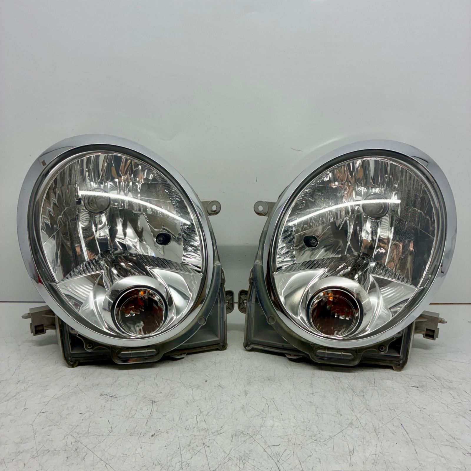 美品【コーティング済】L650S L660S ミラ ジーノ ヘッドライト ランプ レンズ 左右セット LR ハロゲン レベ無 KOITO 100-51772 P80599