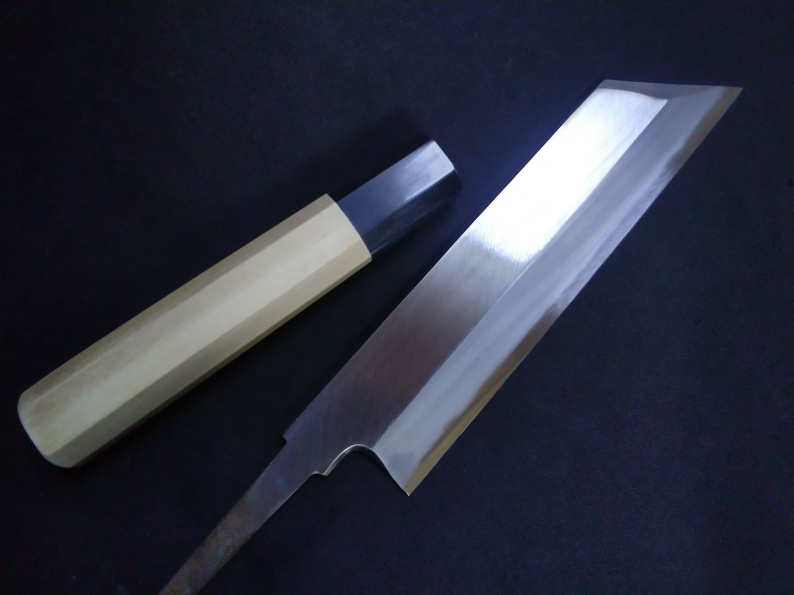 城山刃物製作所(堺業務用刃物メーカー直売)六寸　ムキモノ包丁　青二鋼　木戸仕上げ　朴八角水牛柄