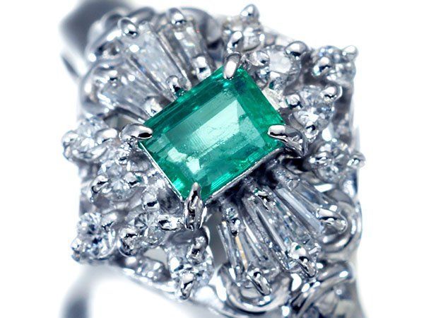 【ジュエリー極】深いエメラルドグリーン！良質天然エメラルド0.24ct＆良質天然ダイヤ0.27ct 高級Pt900リング h8517mu【送料無料】