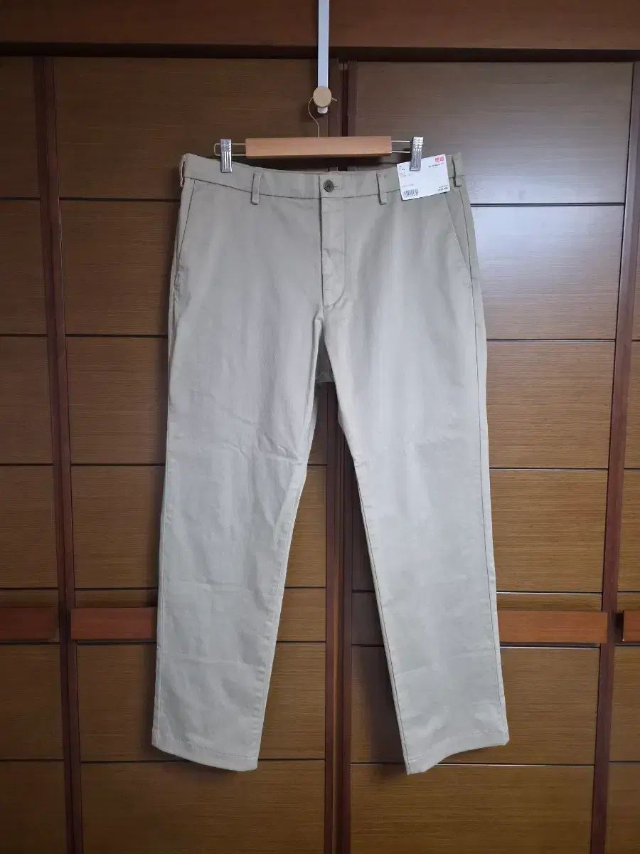 新品)UNIQLO ユニクロ メンズ 秋冬 コットンストレッチ効き ズボン 35
