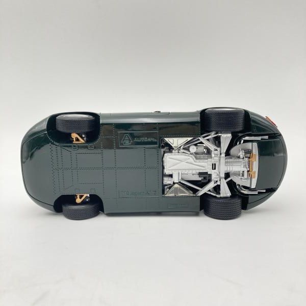 中古】オートアート 1/18 JAGUAR XJ 13(GREEN)[6] - メルカリ