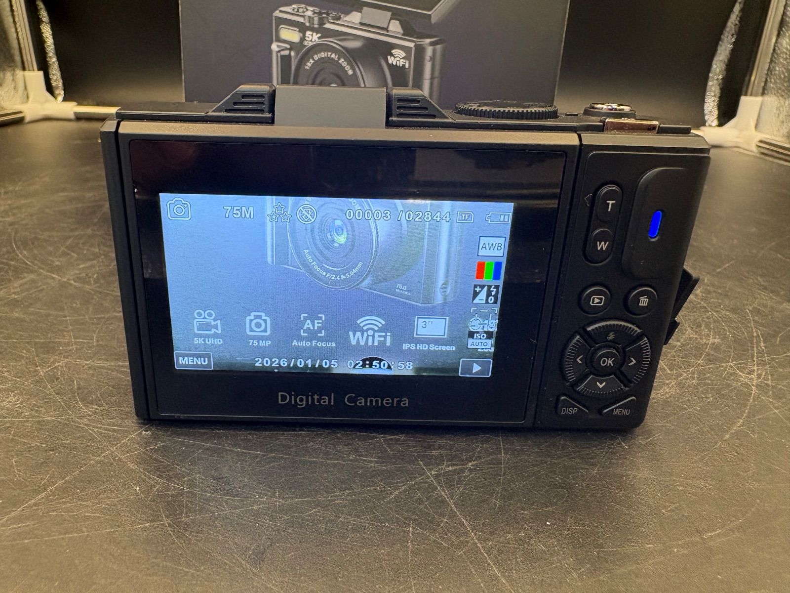 5K Ultra HD デジタルカメラ Wi-Fi搭載 Wi-Fi対応・自撮りOK】5K ULTRA HD デジタルカメラ チルト液晶搭載