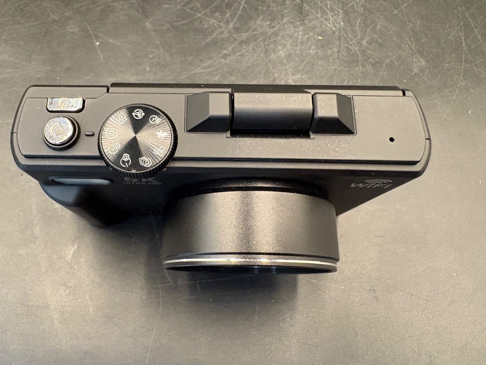 Wi-Fi対応・自撮りOK】5K ULTRA HD デジタルカメラ チルト液晶搭載