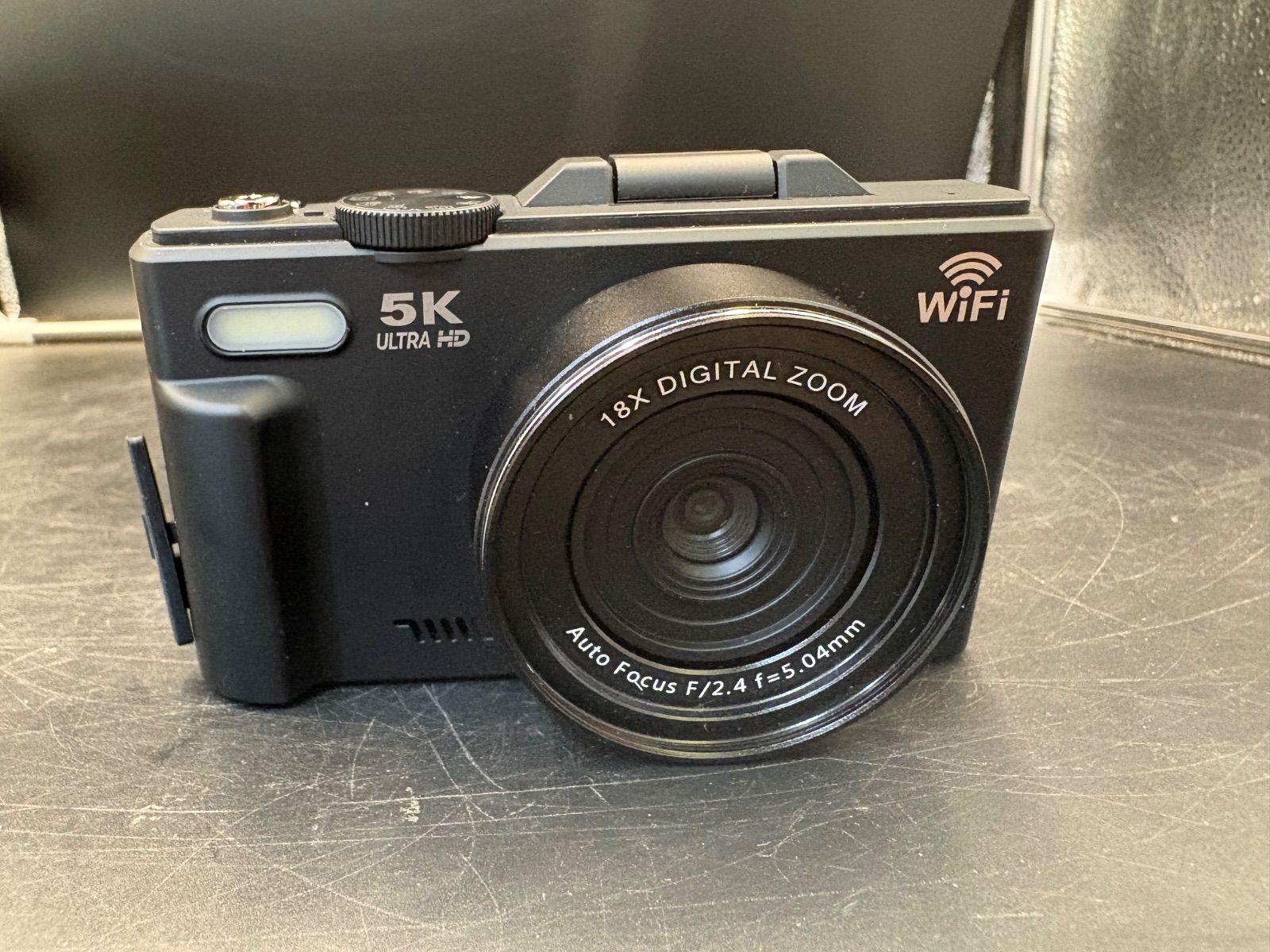 Wi-Fi対応・自撮りOK】5K ULTRA HD デジタルカメラ チルト液晶搭載