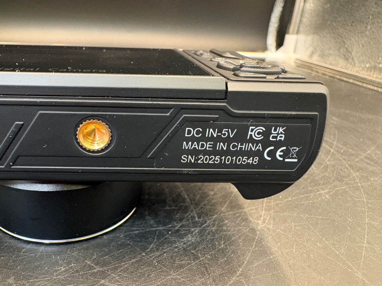 Wi-Fi対応・自撮りOK】5K ULTRA HD デジタルカメラ チルト液晶搭載