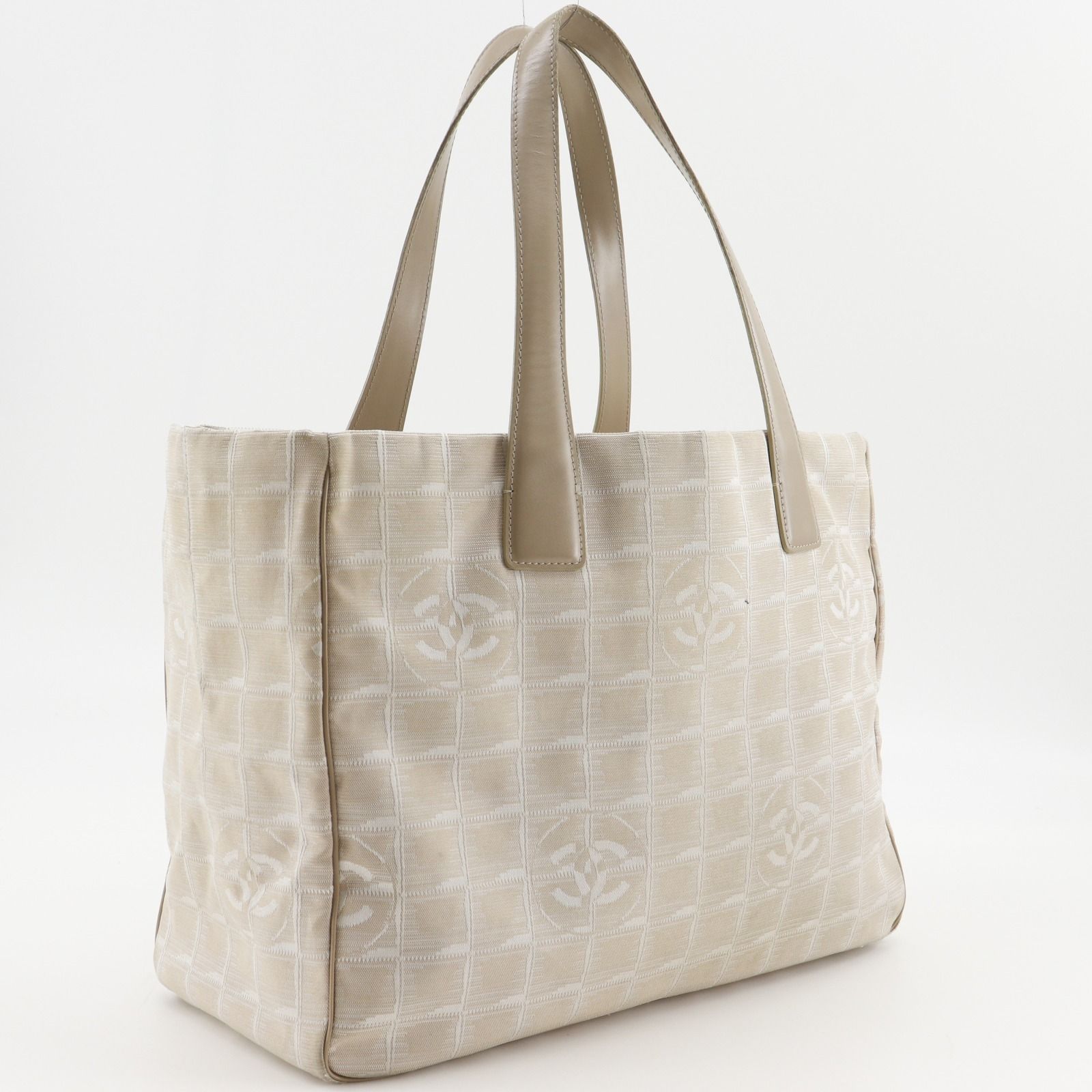 CHANEL】シャネル ニュートラベルライン トートMM A15991 ナイロン