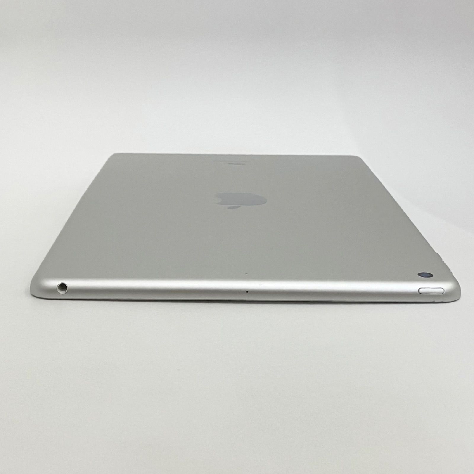 iPad第7世代 32GB シルバー Wi-Fi DMPCNBXKMF3N - メルカリ