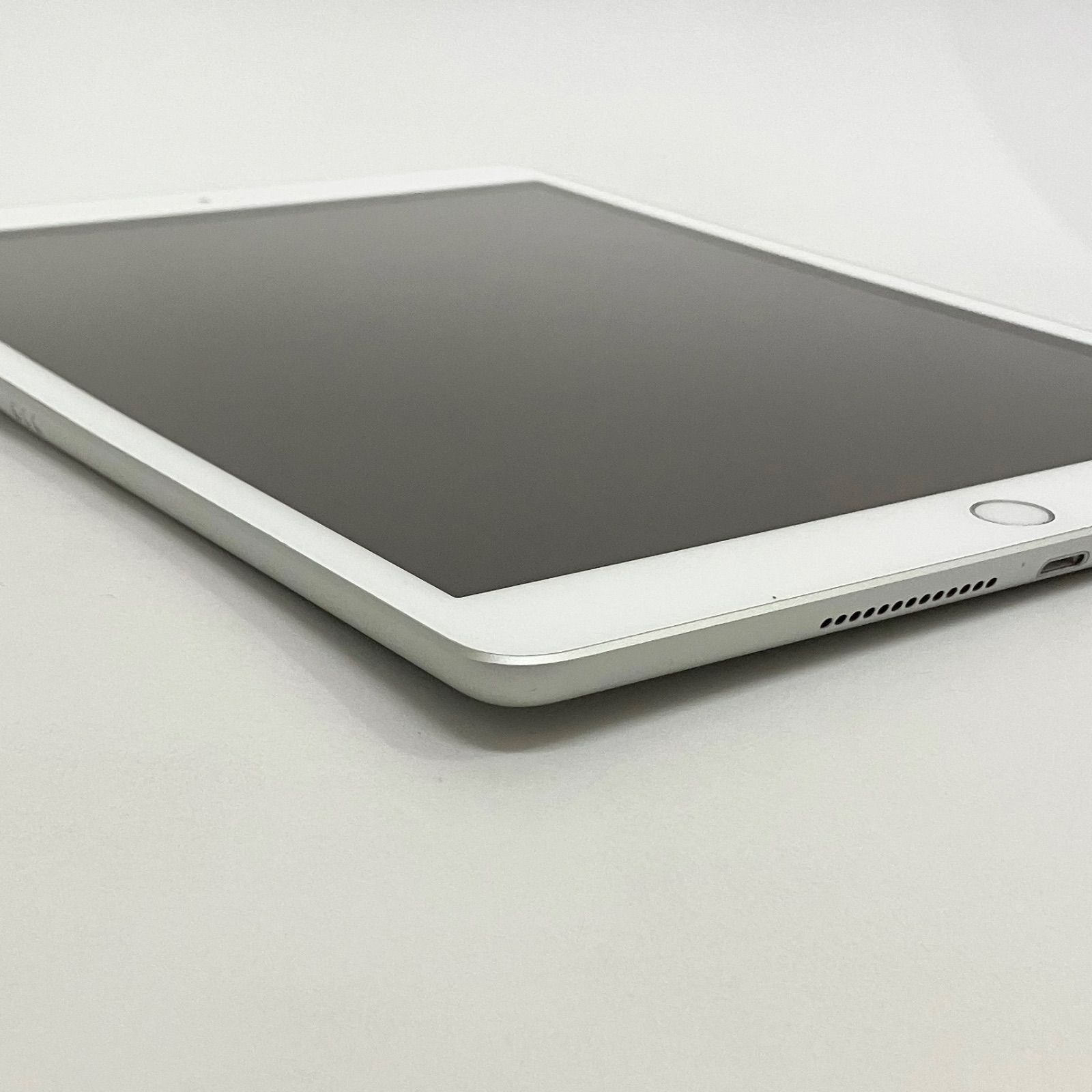 iPad第7世代 32GB シルバー Wi-Fi DMPCNBXKMF3N - メルカリ