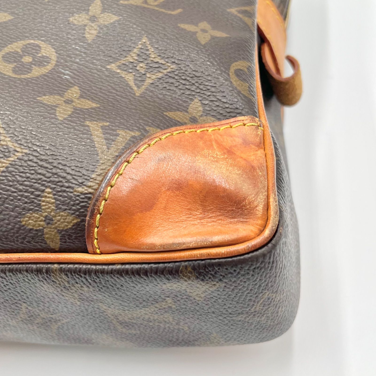 LOUIS VUITTON ルイヴィトン ポルトドキュマンヴォワヤージュ メンズ