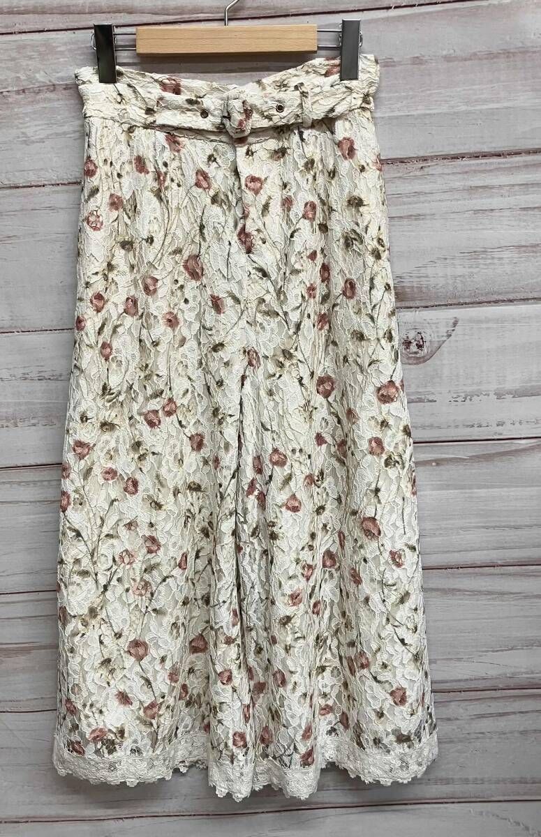 JILL STUART ジルスチュアート ワイドパンツ125-7130029 レディースサイズM ホワイト系レース仕様花柄