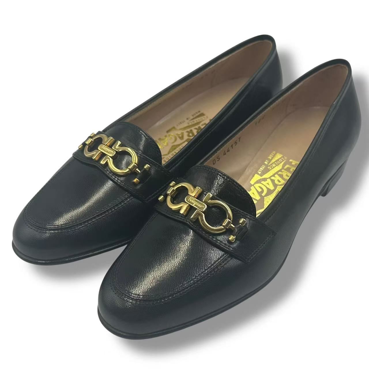 極美品 Salvatore Ferragamo サルヴァトーレ フェラガモ パンプス レザー 金具 ブラック