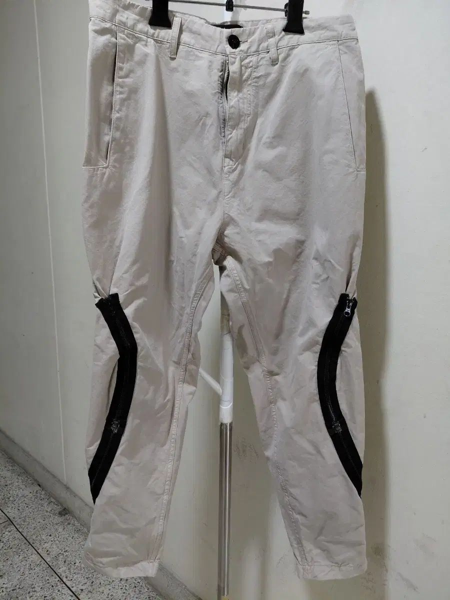 新品 ストーンアイランド シャドウプロジェクト サイドジッパーパンツ