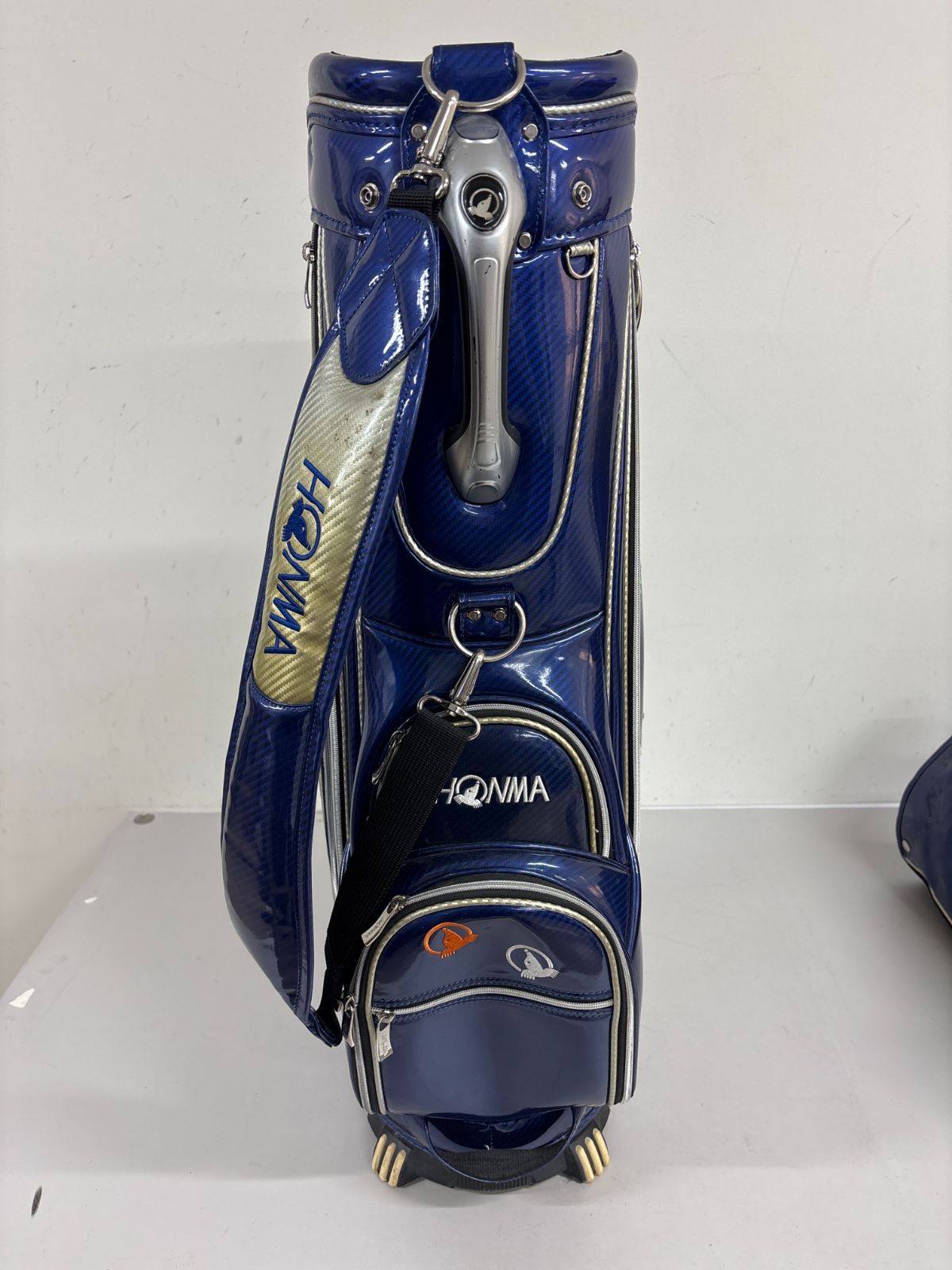 送料無料 HONMA ホンマ キャディバッグ エナメル ネイビー モグラ刺繍 送料無料 HONMA ホンマ キャディバッグ エナメル ネイビー モグラ刺繍