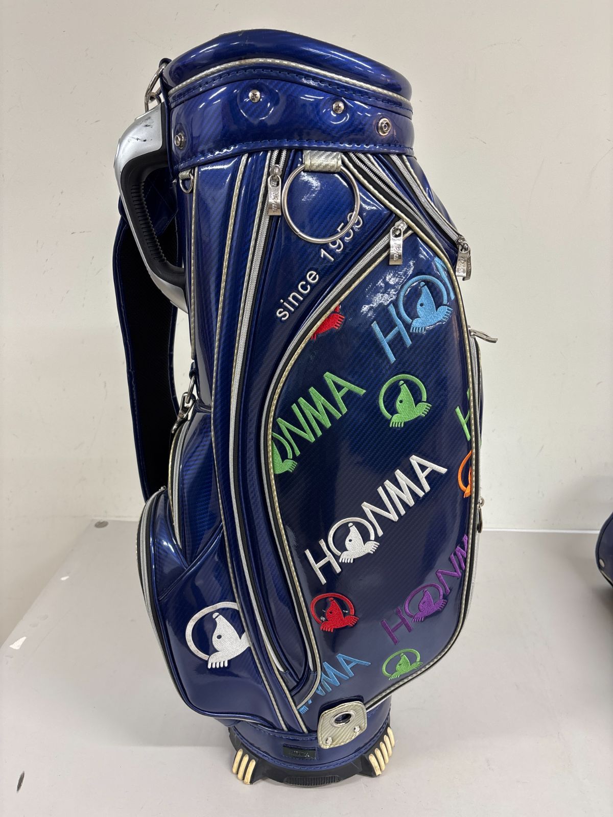 送料無料 HONMA ホンマ キャディバッグ エナメル ネイビー モグラ刺繍