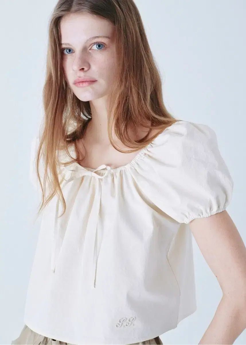 ソフトソウル SOLID PUFF BLOUSE_BUTTER