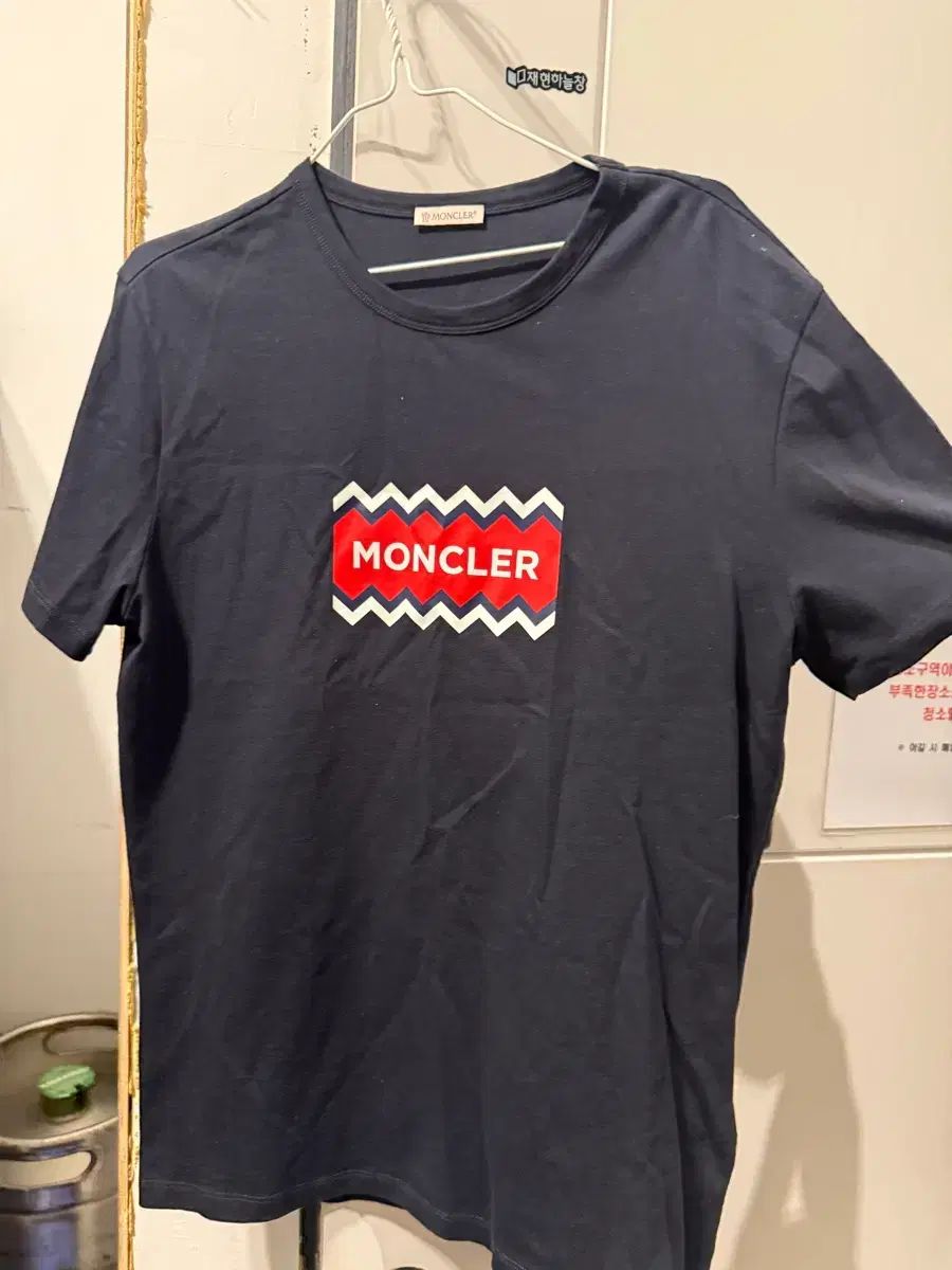 安い，お得 モンクレール 半袖Tシャツ L