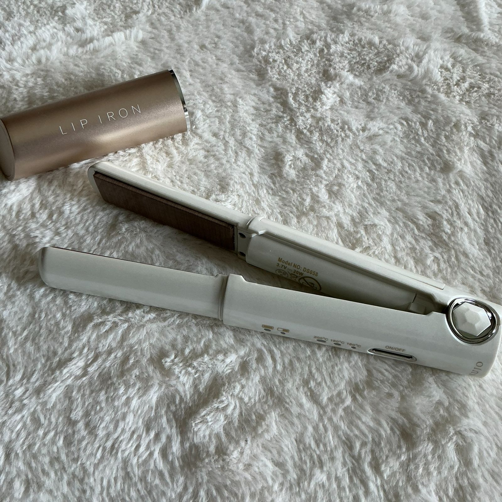 LIP IRON コードレス　KINUJO 新感覚！コードレスヘアアイロン「LIP IRON」新発売！ - 株式会社