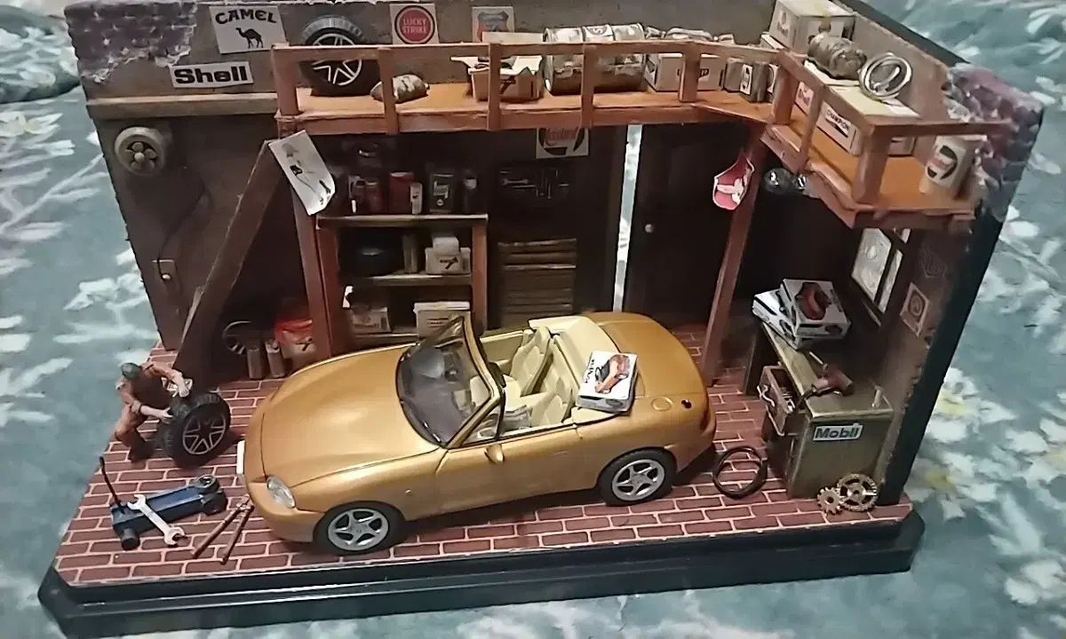1/43 自動車整備 ジオラマ (個人自作品)