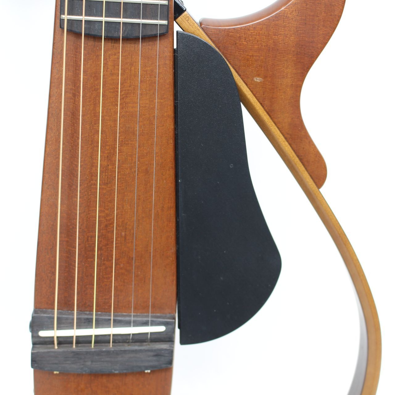 632)【美品】Yamaha SLG200S サイレントギター ソフトケース付き