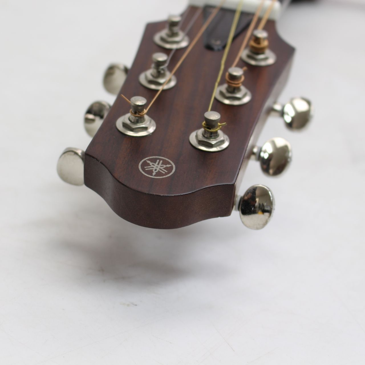 632)【美品】Yamaha SLG200S サイレントギター ソフトケース付き