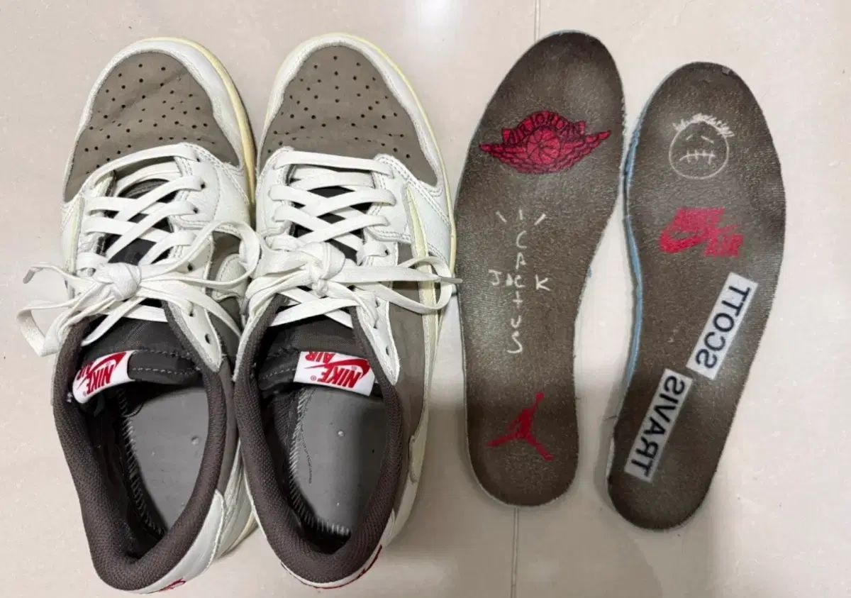 270 スコット NIKE ジョーダン1 ロー リバース モカ