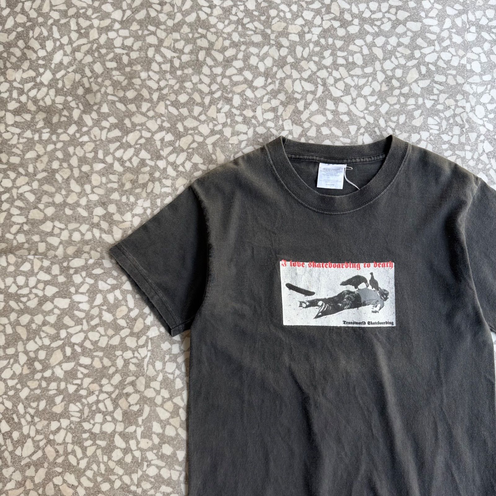 unknown / I love skateboarding to Death メッセージTシャツ　スケボー信者 sk8 横ノリ　フォトT オールドイングリッシュ フェード　半袖　ユニセックス　B系　堀米　野村周平
