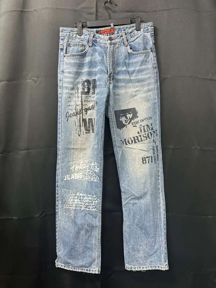 AKADEMIKSのフリマアイテム一覧 Akademiks デニムパンツ 34インチ刺繍 