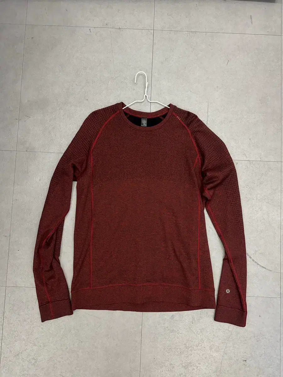 ルルレモン 長袖Tシャツ