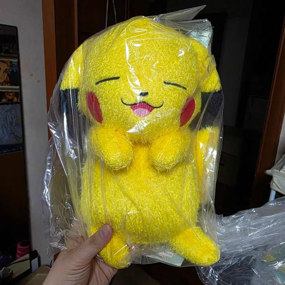 ポケットモンスター サン&ムーン 抱きつき モコモコ 素材 ピカチュウ ぬいぐるみ