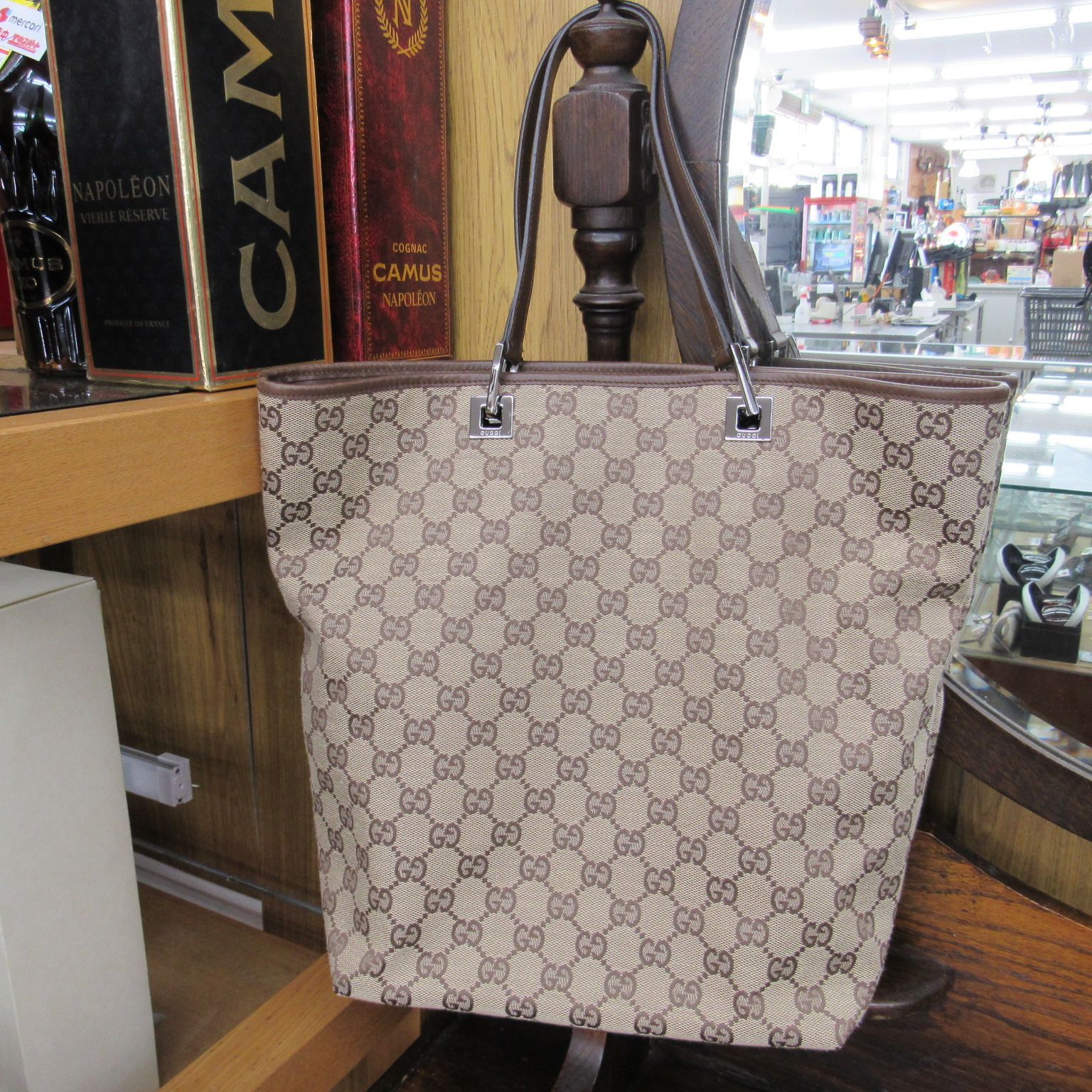 GUCCI キャンバス トートバッグ GG柄 とても良いサイズ感