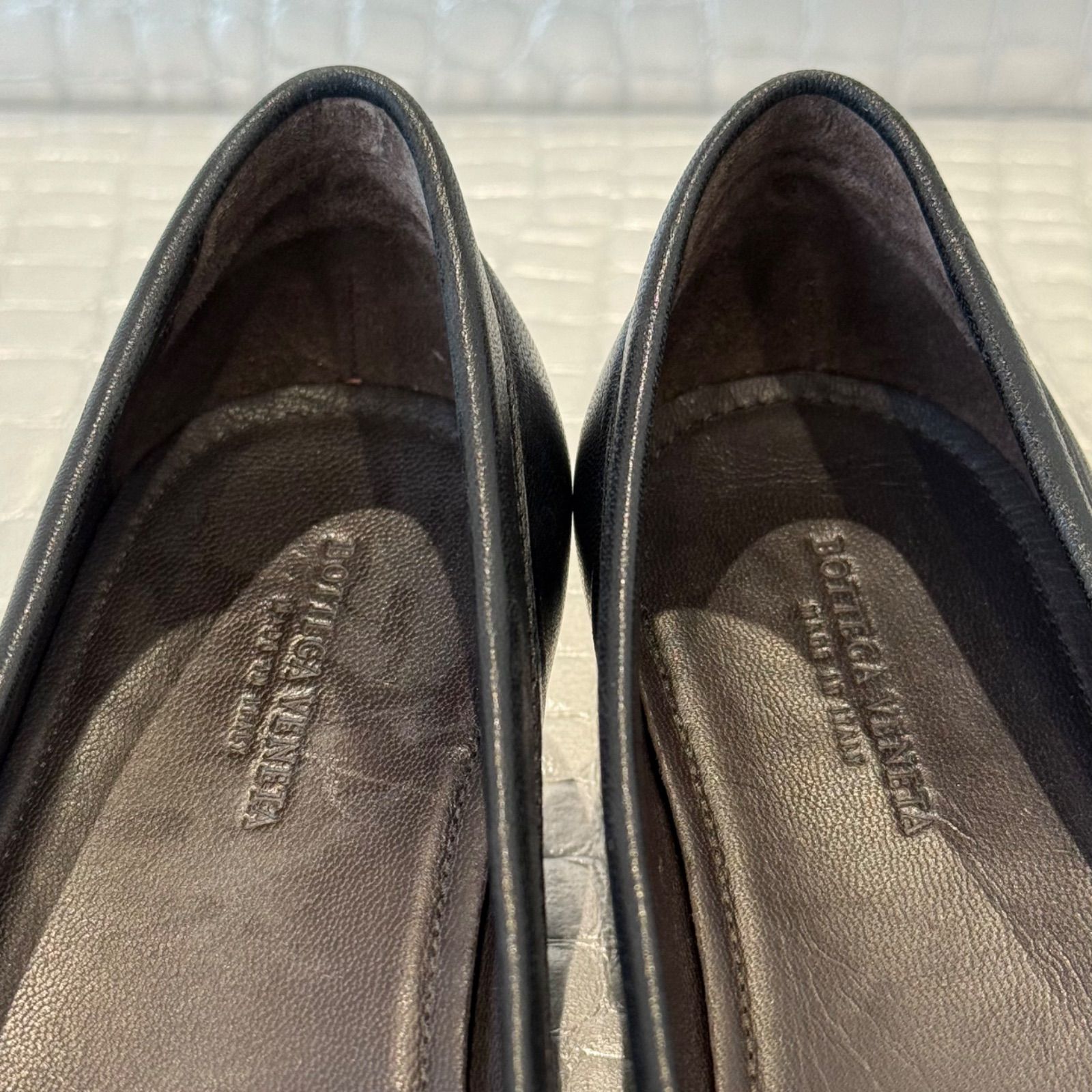 BOTTEGA VENETA イントレチャート パンプス ローファー ブラック